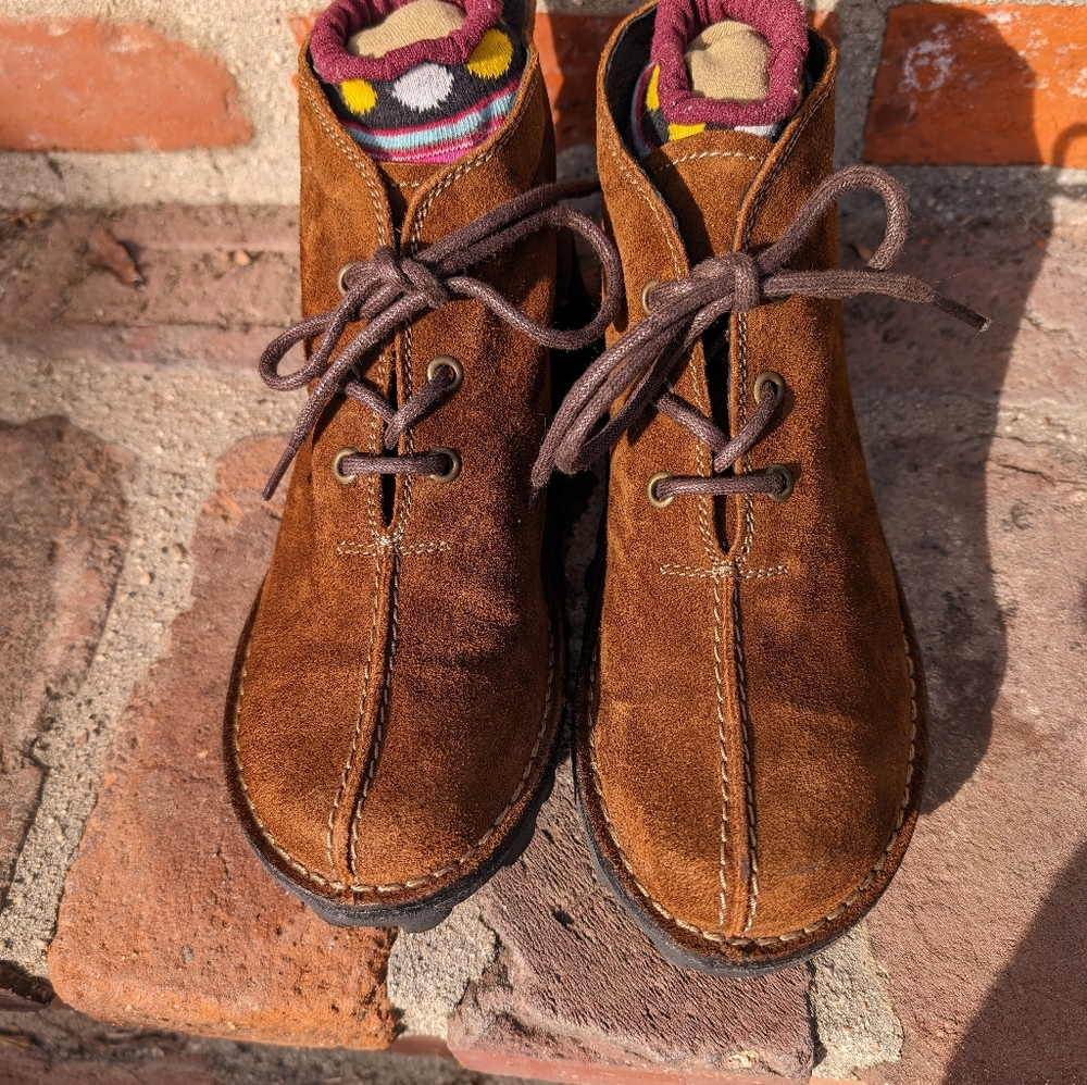 NWOT Fly London Mili Suede Ankle Boot in Camel - Women’s 39